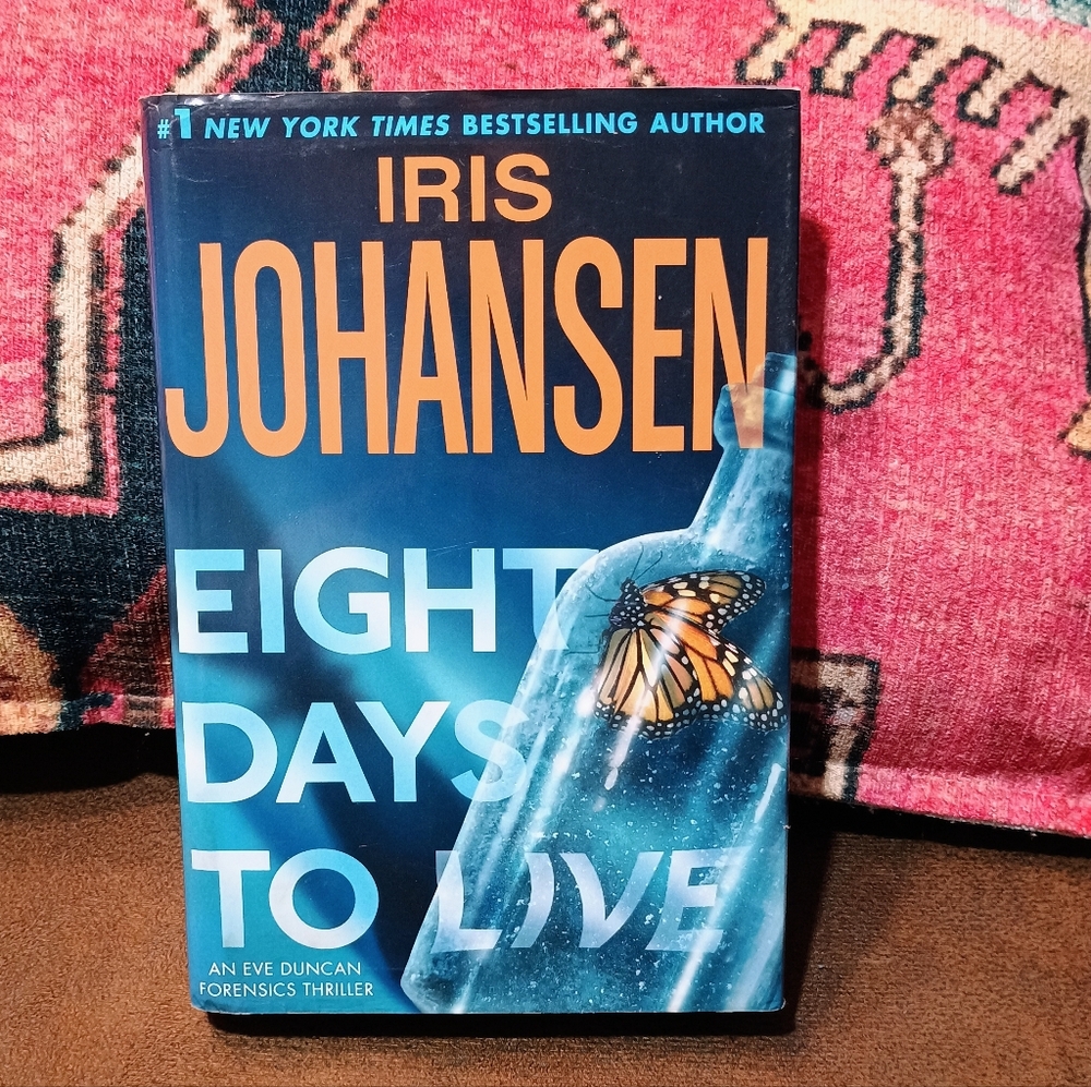 2/$7, 3/$9 Eight Days To Live - Hardcover Book 📚
